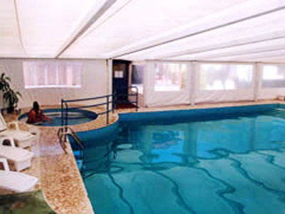 Los Sauces Hotel & Spa Вилья-Карлос-Пас Экстерьер фото