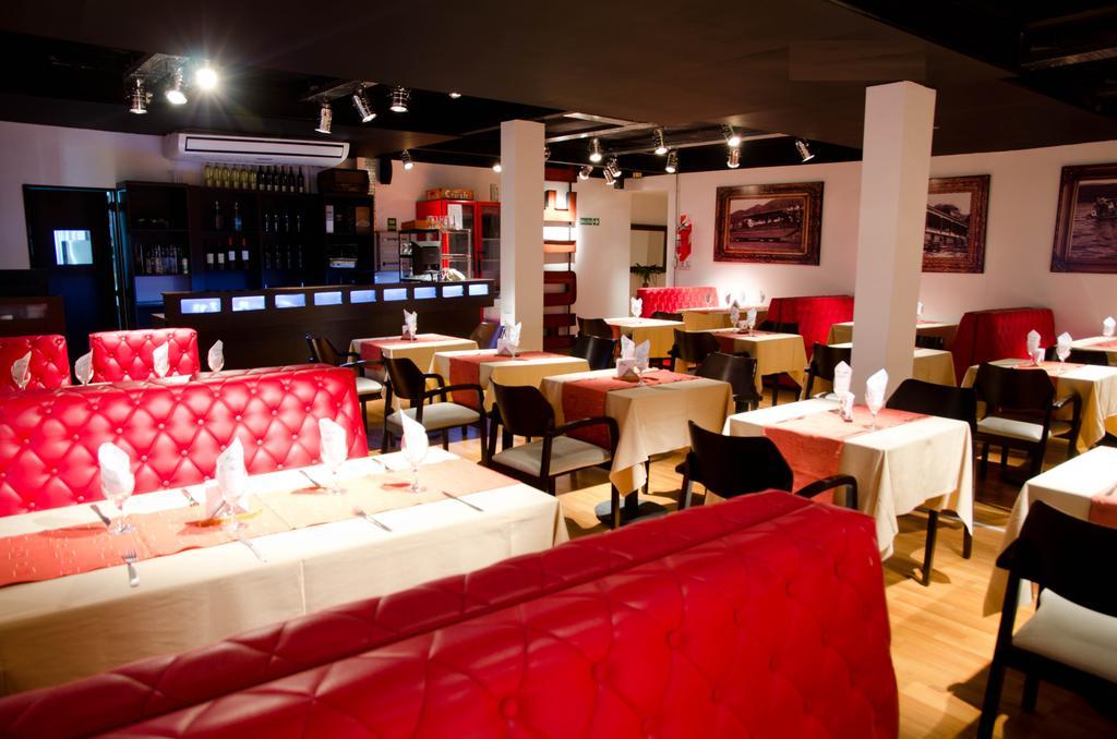 Los Sauces Hotel & Spa Вилья-Карлос-Пас Экстерьер фото